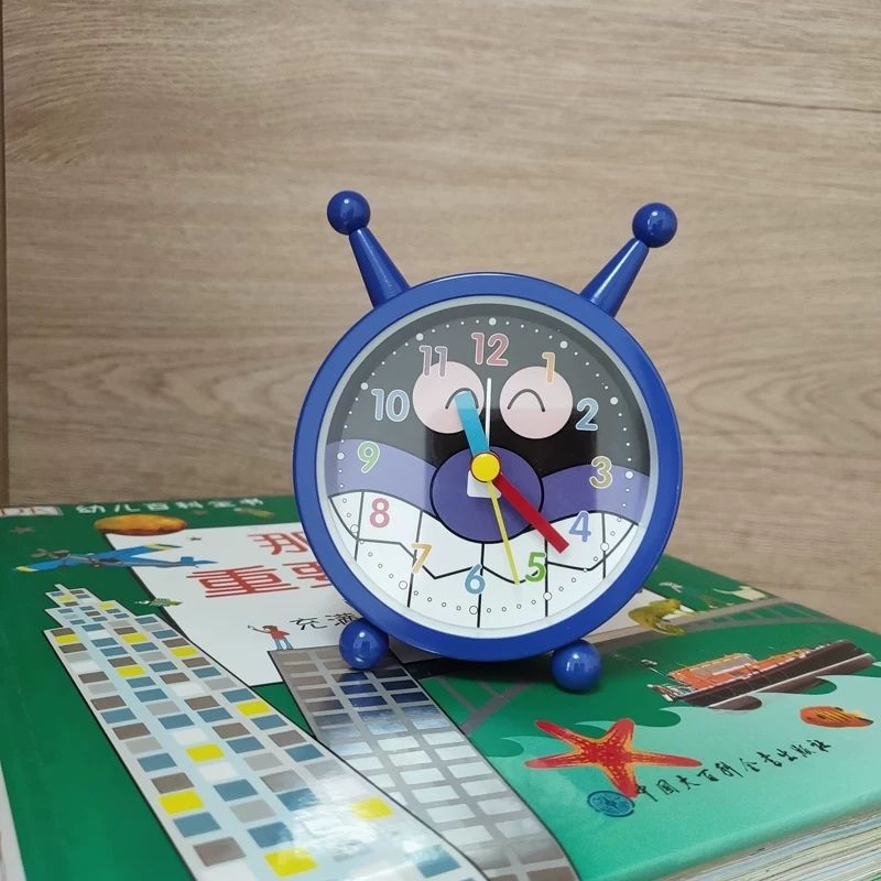 Anpanman Cute Alarm Clock Stud - Free Cosplay Prop Patterns recension och pris
